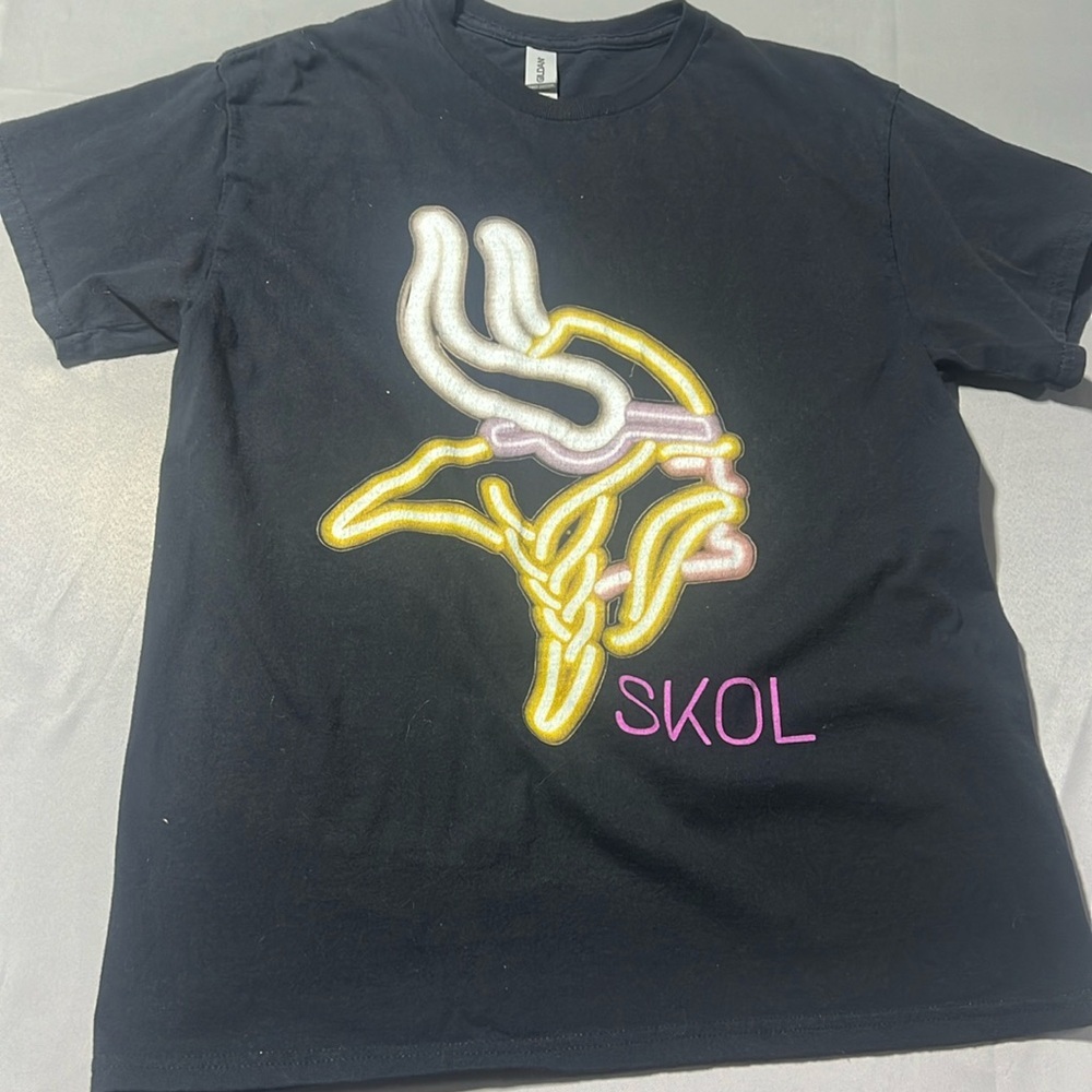 Minnesota Vikings tee